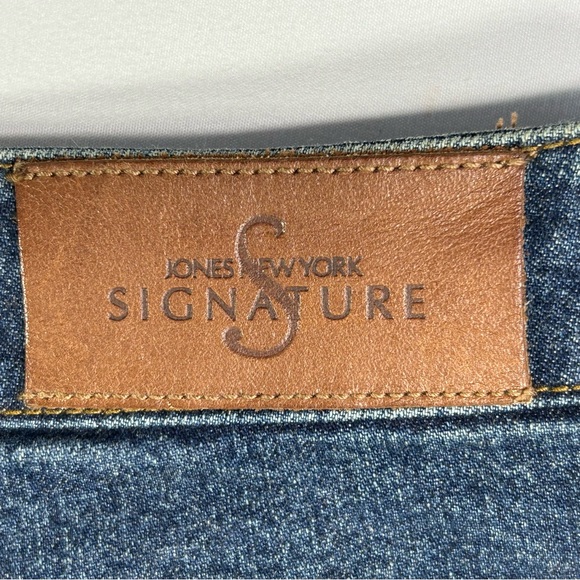 Jones New York Signature Straight Leg Jeans Size 14 Women's - Picture 8 of 12